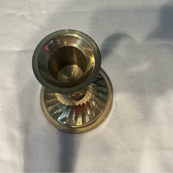 Set of 2 Mismatched Vintage Hosley Brass Laquered Candle Stick Holders - Picture 7 of 8